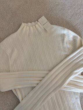 NWT Abercrombie & Fitch Ribbed Mockneck Bodysuit